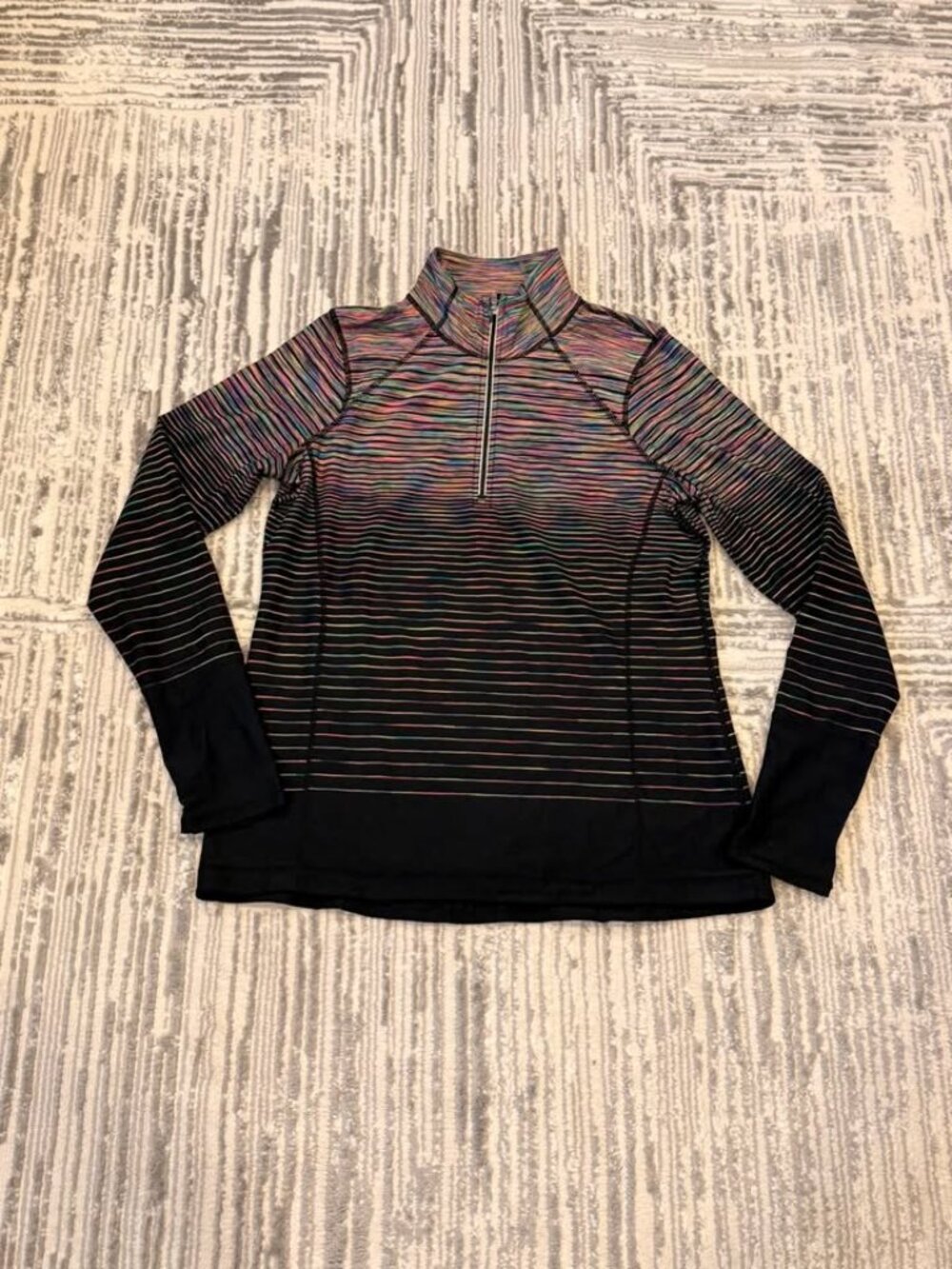 NEW Kirkland women's medium blk/multi 1/4 zip shirt w/thumb slots on each sleeve